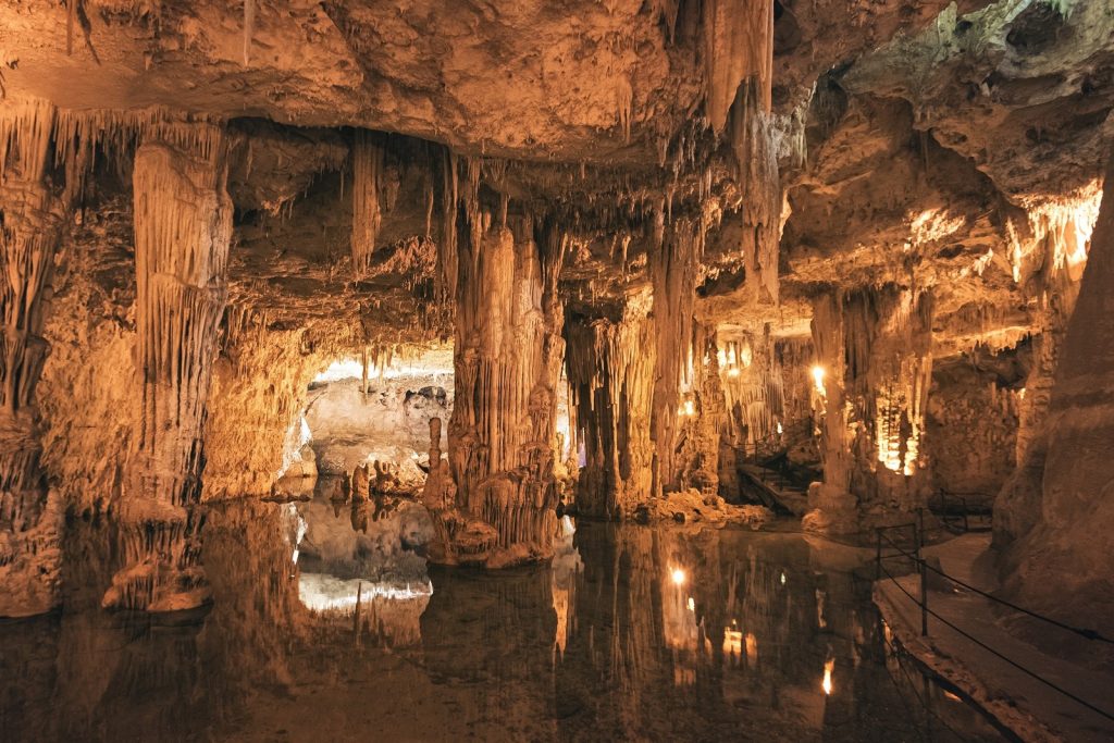 grotta-nettuno-interno-hd
